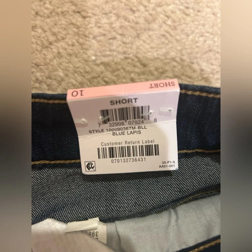 NWT - Style & CO. Size 10 Summer Vacation Bermuda Short Jean Denim - Picture 3 of 6